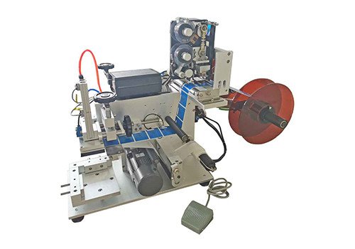 Автоматическая этикетировочная машина HLMT-60C для этикетирования плоских поверхностей и нанесения кода