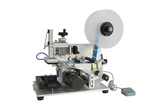 Полуавтоматическая этикетировочная машина для плоских поверхностей YC-60