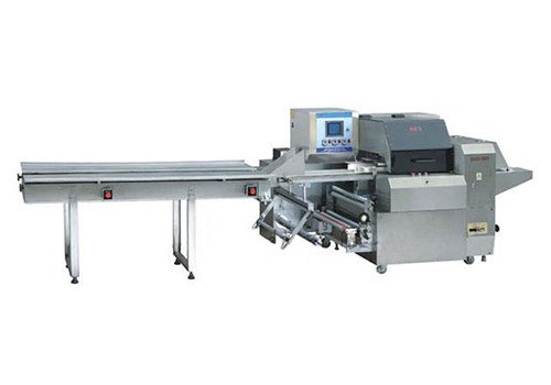Flow Packaging Machine for Сake F-Z580